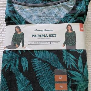 Tommy Bahama pajama set NWT  Medium